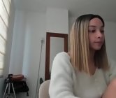 Free cam to cam sex chat with dirty female - sofiax2_, sex chat in Ask me