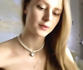 Emi_me's Live Slim Girl Cam Sex
