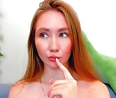 Lillianix's Live Natural Girl Cam Sex