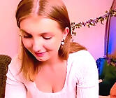 Holyboobs13's Live Teen Girl Cam Sex